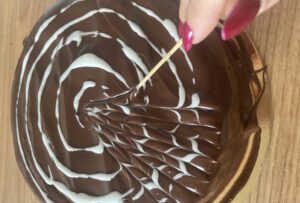 Sernikomakowiec wzorki patyczkiem