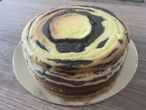 Sernikomakowiec studzenie