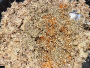 Doprawiony farsz do pasztecików wigilijnych