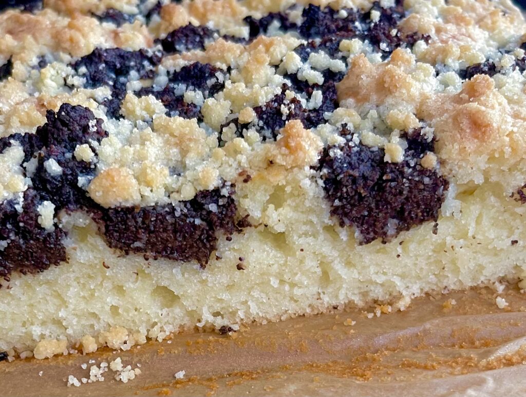 Ciasto jogurtowe z makiem i kruszonką