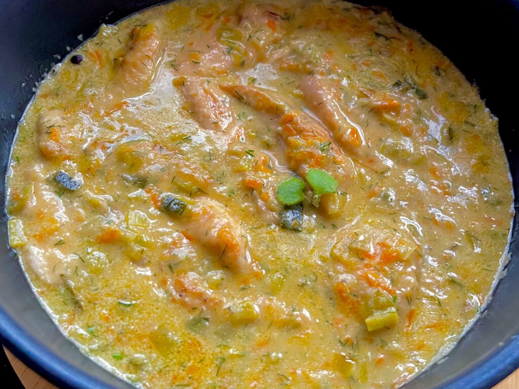 Fileciki w kremowym sosie porowym