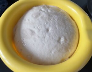 zaczyn drożdżowy do pączków jogurtowych