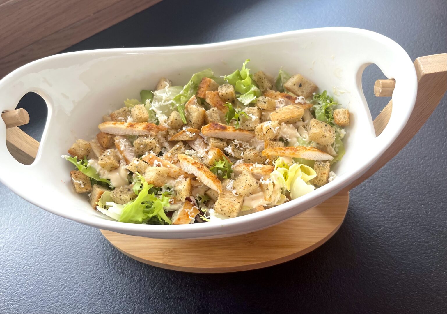 Sałatka Cezar z grzankami - C449058E D91D 4966 8496 2369E6157A34