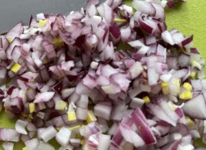 Surówka obiadowa z pysznym sosem - D447F74B 27FB 4D0E B2B0 1A050EFA4F46 scaled e1750939051487