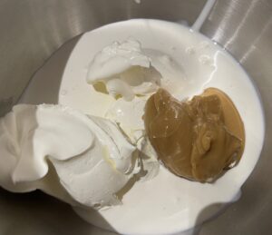 Tort bezowy dakłas (Dacquoise) - EFF3CB46 E615 41CA AF32 56571A5AB34E