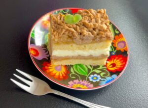 Obłędna szarlotka z kremem budyniowym - 2197E1B4 56FA 4E86 9425 5A9A48455A79