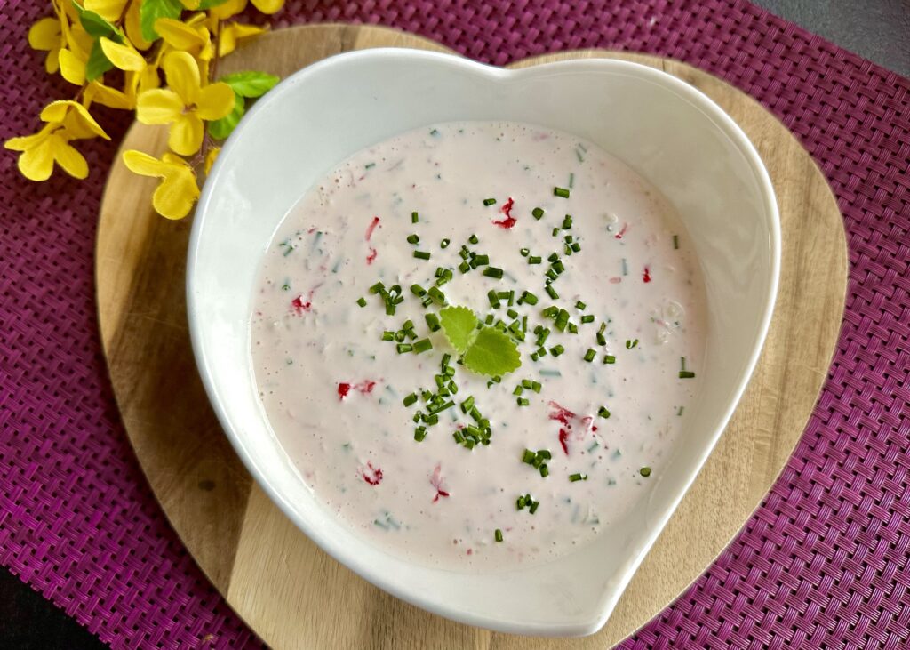 Sos do jajek i wędlin