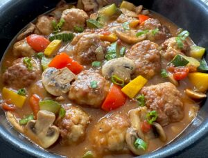 Kociołek węgierski z pulpetami - 07C8C6BE C1AA 406A 93D6 F92F6DE450A7