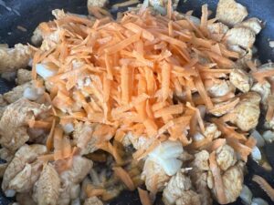 Kurczak w kremowym sosie z cukinią, świetny do ryżu! - 99E113D5 5514 4FD1 9DF3 CE2FDF3AA69F