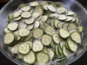 Szwedzka sałatka ogórkowa - B080AF14 C16B 47BE A252 D36A5B8A513E