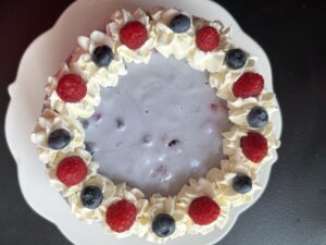 Torcik jagodowy bez pieczenia - B16D4D61 A8B1 49F6 8731 C4F7B66D3E1B