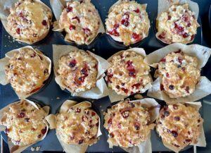 Maślankowe babeczki z porzeczkami - B30873B8 F3A6 48C0 A388 AA9EF7DCA436