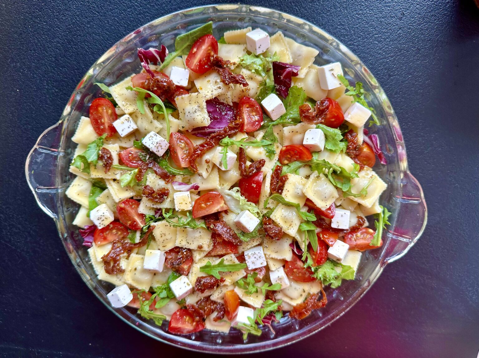 Sałatka ravioli - E3FEB0C6 DAD7 4B08 9A95 BC1D1C69EAC4