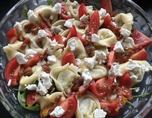 Sałatka farmerska z tortellini - 7B4E64FF EECC 459B AAD8 CDBBD95EB421