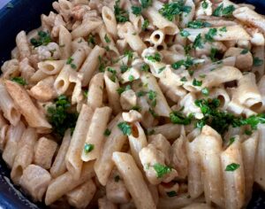 Szybki makaron z kurczakiem w sosie serowo-śmietankowym - IMG 5719