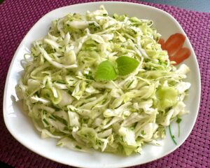 Chrupiąca surówka z kapusty - IMG 5853