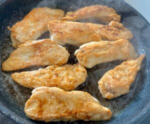 Kurczak maślany w kremowym sosie paprykowym - IMG 6156