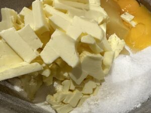 Ciasto krówka z orzechami - IMG 8300