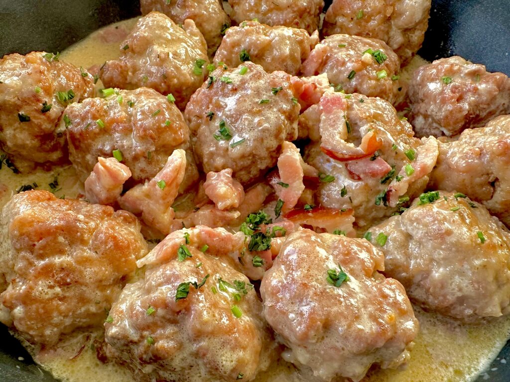 Klopsiki w sosie carbonara