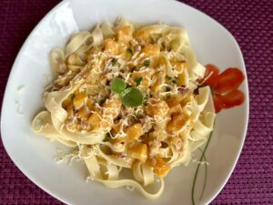 Makaron z sosie śmietanowym z dynią i boczkiem - IMG 9060
