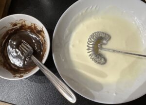 Przygotowanie polewy do makowca