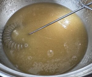 Powstawanie syropu do przepisu na masę makową