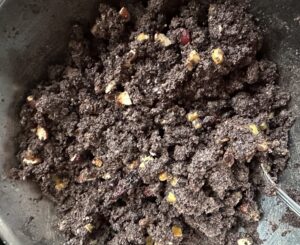 Masa makowa z bakaliami gotowa do użycia w przepisach