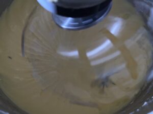 Ubijanie żółtek z cukrem do seromaku klasycznego bez spodu