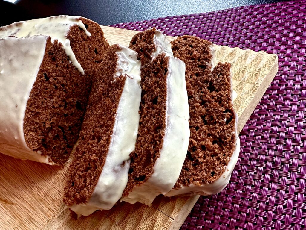 Piernik na śmietanie