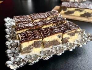 pyszny seromakowiec bez spodu