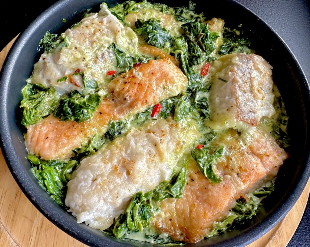 Rybka ze szpinakiem w sosie curry