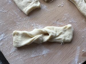 Taratuszki - puszyste faworki na kefirze - IMG 4952