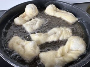 Taratuszki - puszyste faworki na kefirze - IMG 4954