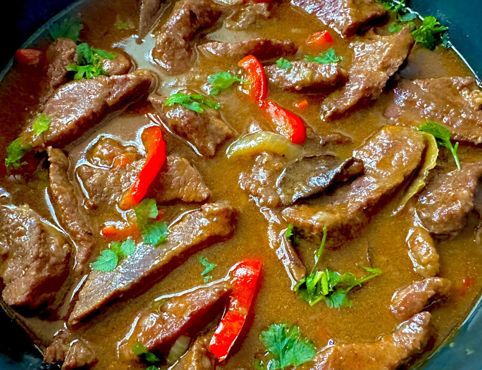 Gulasz wołowy z winem i papryką - IMG 2338