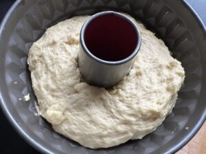 Wielkanocna babka drożdżowa - IMG 9159