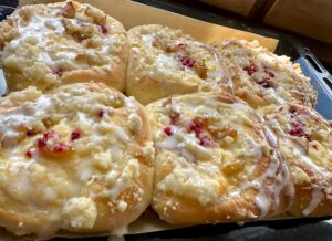 Drożdżówki z rabarbarem i budyniem - IMG 0188