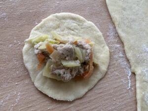 Pierogi z mięsem i młodą kapustą - IMG 0340