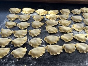 Pierogi z mięsem i młodą kapustą - IMG 0343