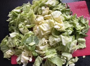 Wiosenna zupa z klopsikami, młodą kapustą i kaszą bulgur - IMG 0926