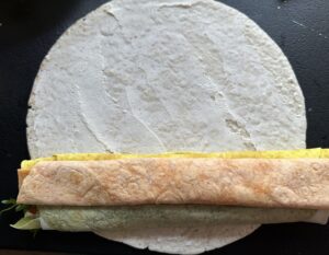 Koreczki z tortilli z łososiem i pastą awokado - IMG 8670