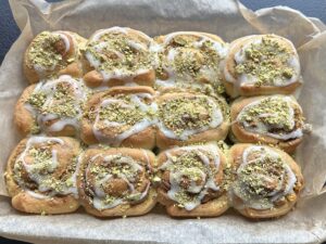 Drożdżówki pistacjowe - IMG 9171