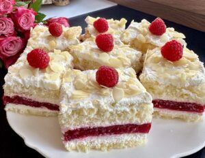 Śmietanowiec z białą czekoladą i malinami - IMG 9735