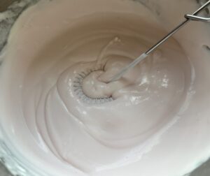 Truskawkowy ogród - jogurtowo-śmietankowe ciasto bez pieczenia na chrupiącym, czekoladowym spodzie! - IMG 2257