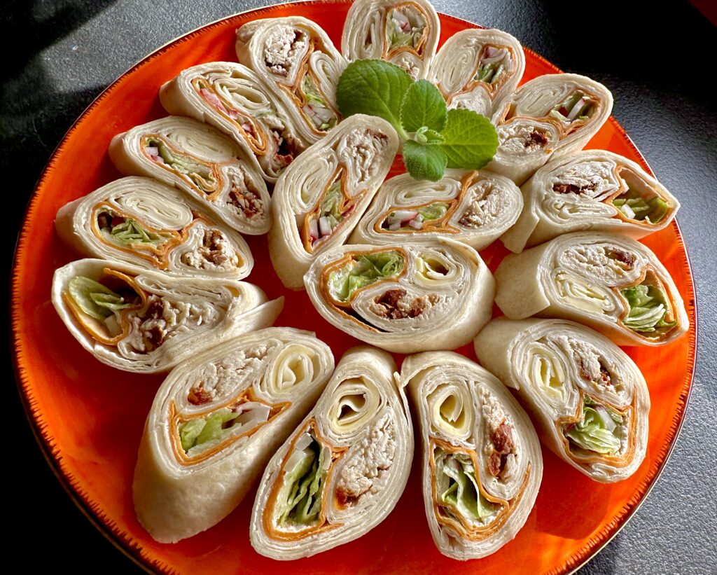 Tortilki 3 w 1 – pyszne i efektowne przekąski z kurczakiem
