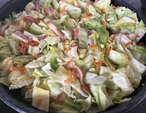 Młode ziemniaczki z boczkiem i kapustą - IMG 3565