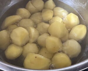 Młode ziemniaczki z boczkiem i kapustą - IMG 3566