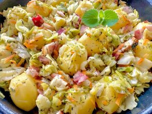 Młode ziemniaczki z boczkiem i kapustą - IMG 3598