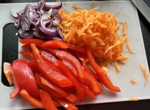 Smażony makaron po azjatycku z pikantną wołowiną - IMG 5940