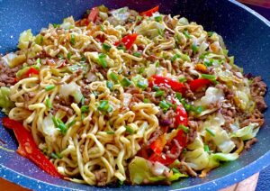 Smażony makaron po azjatycku z pikantną wołowiną - IMG 5966