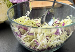 Surówka obiadowa z pysznym sosem - IMG 7425 e1750939444913